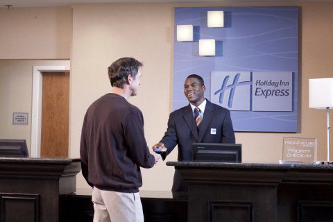 Holiday Inn Express - Cortland By Ihg Интериор снимка